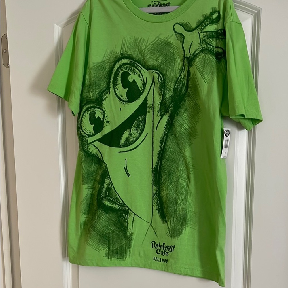 RAINFOREST Green Graphic Short Sleeve Tee